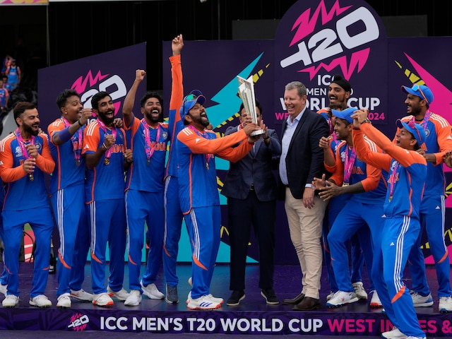 India beat South Africa and won the World Cup after 13 years